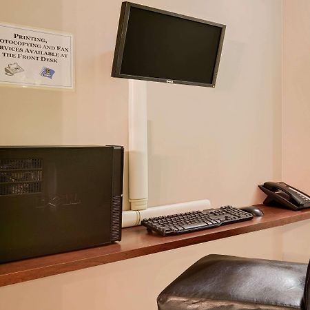 Hotel Super 8 By Wyndham Kapuskasing Zewnętrze zdjęcie