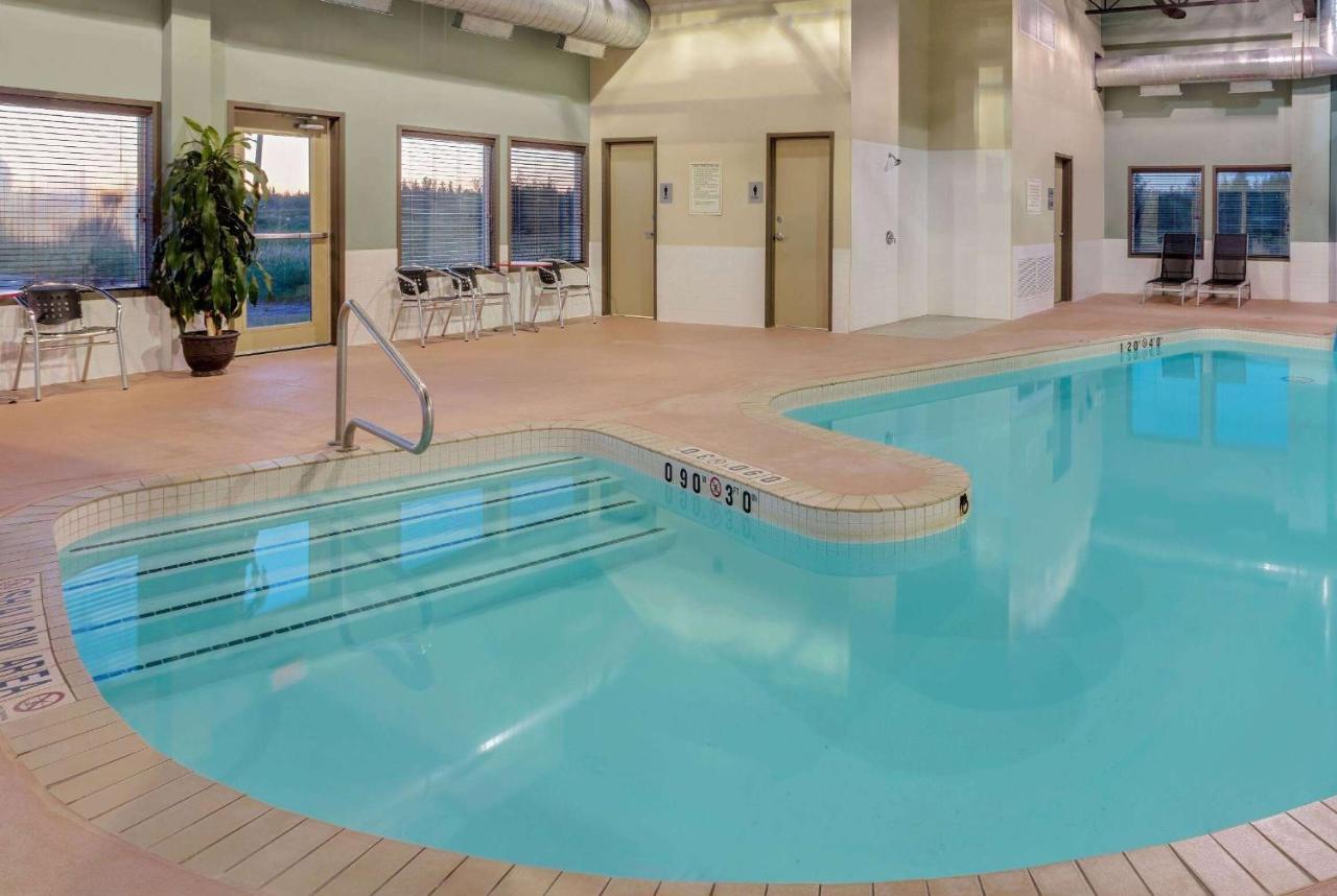 Hotel Super 8 By Wyndham Kapuskasing Zewnętrze zdjęcie