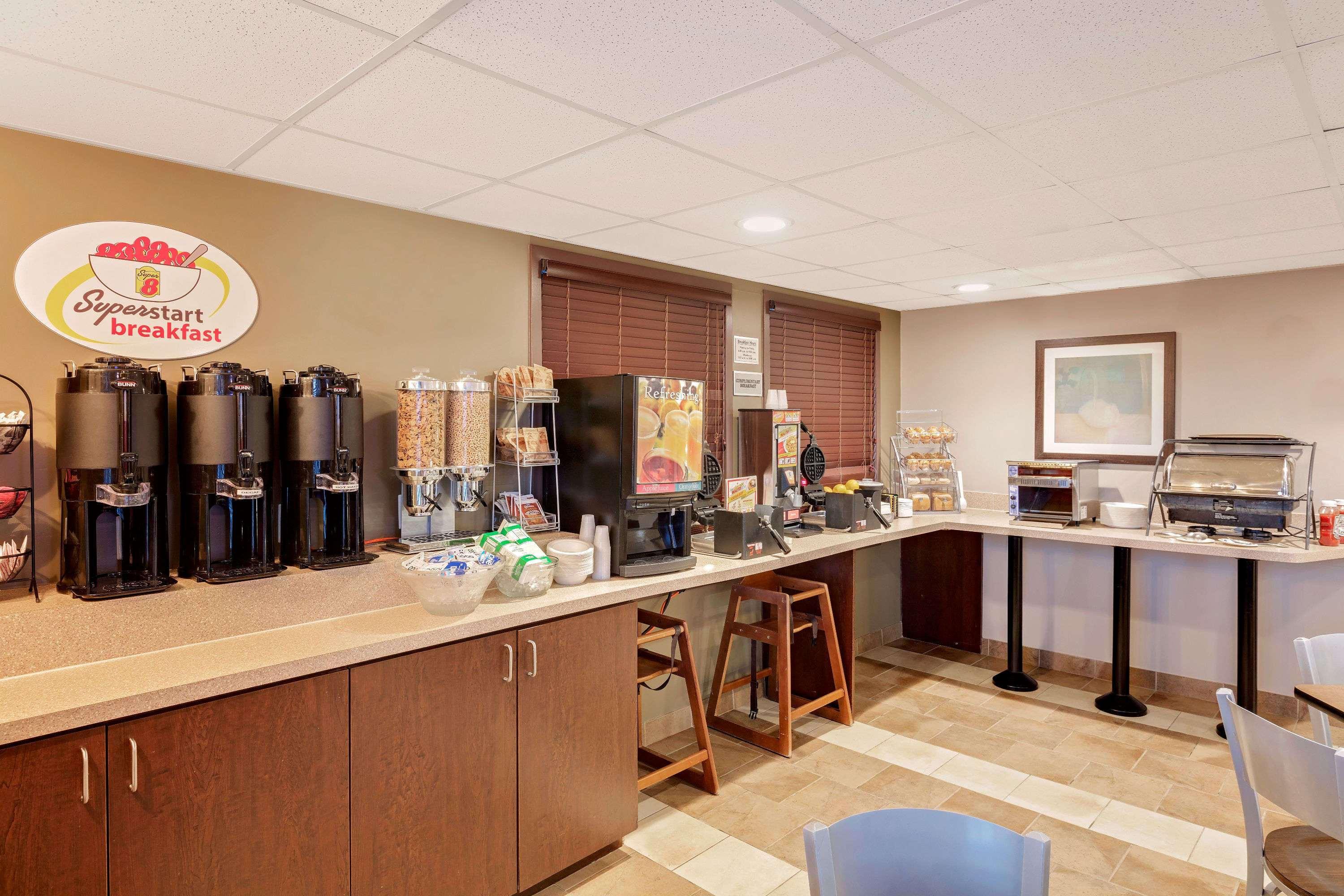 Hotel Super 8 By Wyndham Kapuskasing Zewnętrze zdjęcie