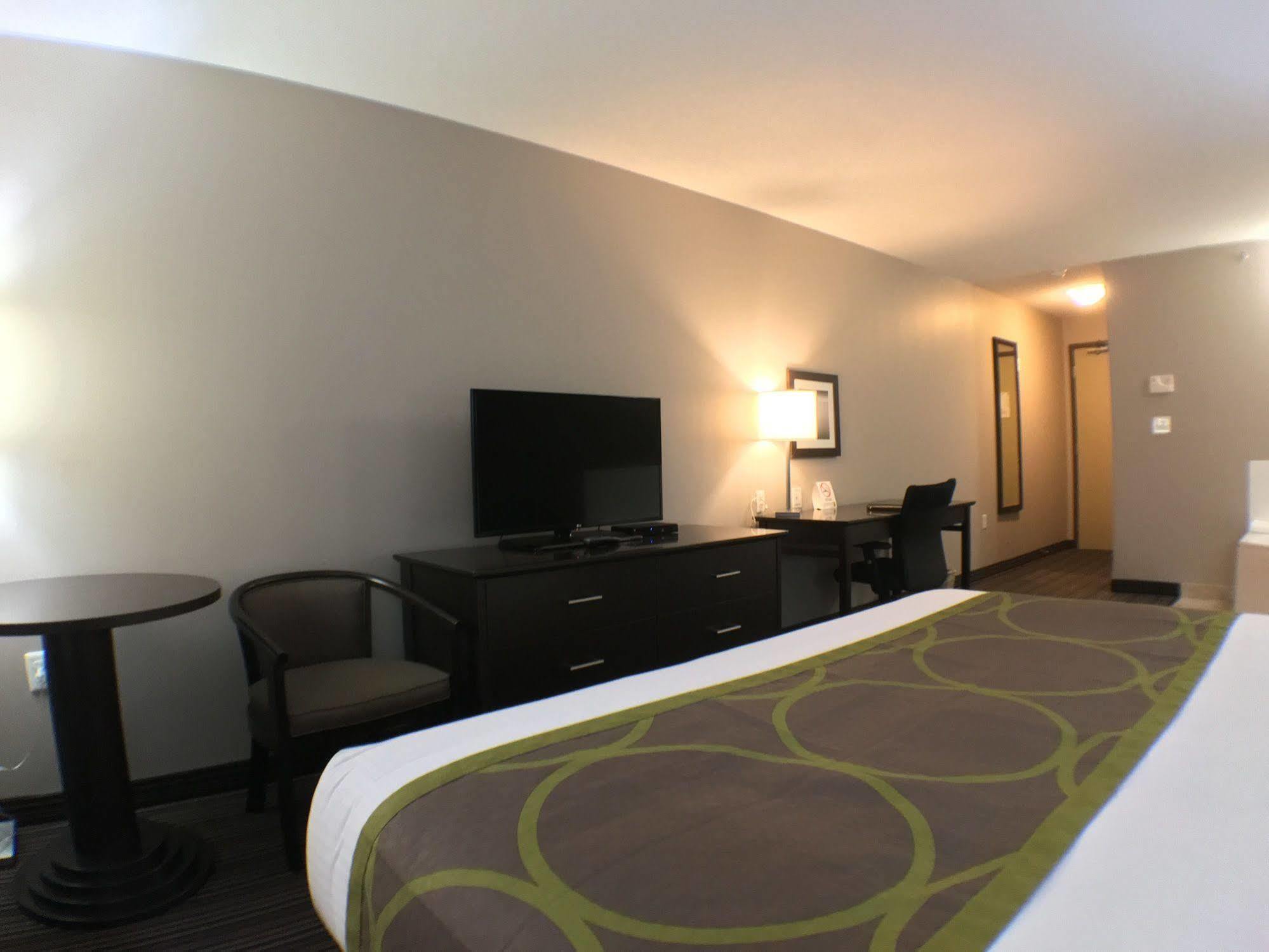 Hotel Super 8 By Wyndham Kapuskasing Zewnętrze zdjęcie
