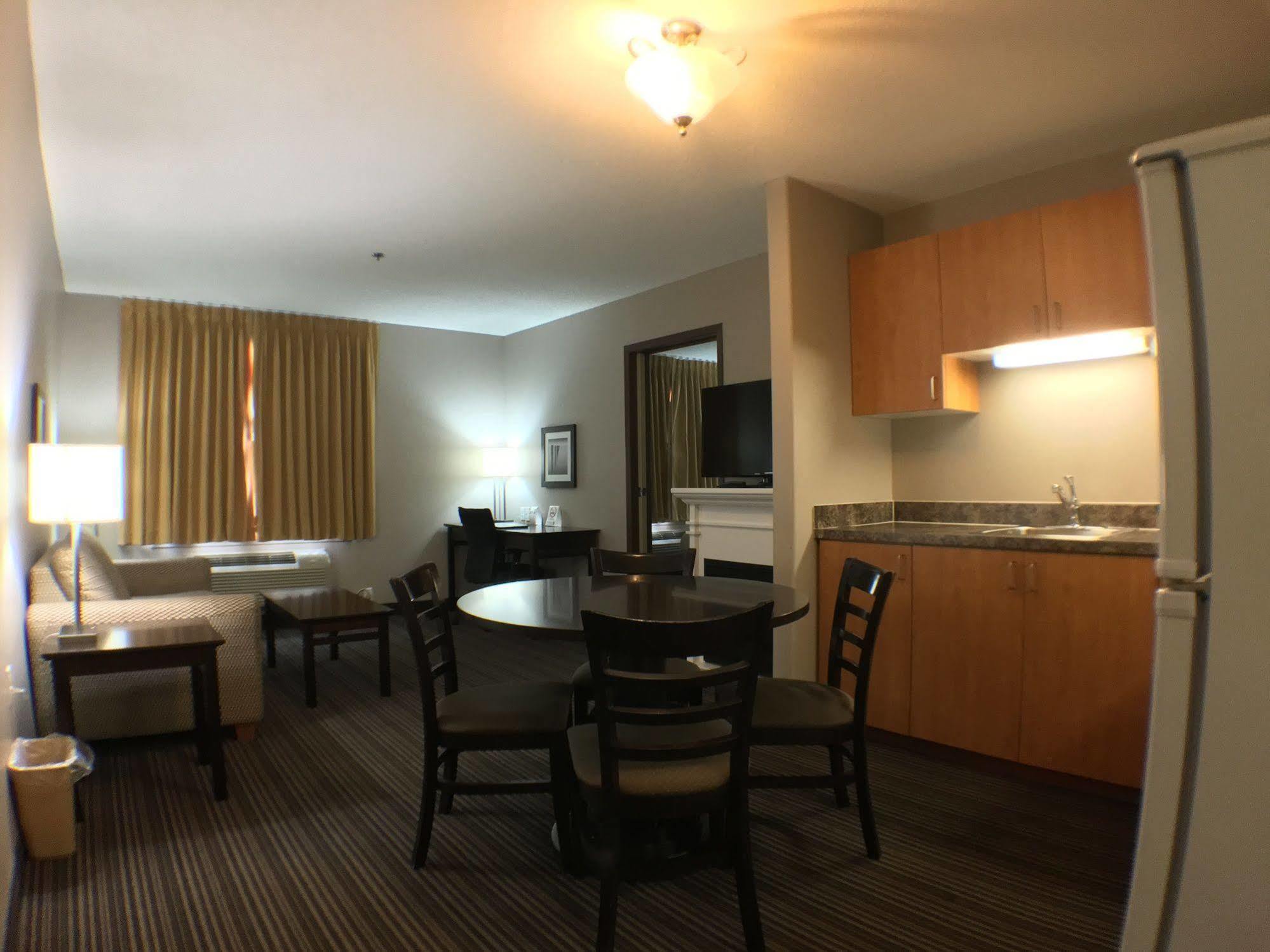 Hotel Super 8 By Wyndham Kapuskasing Zewnętrze zdjęcie