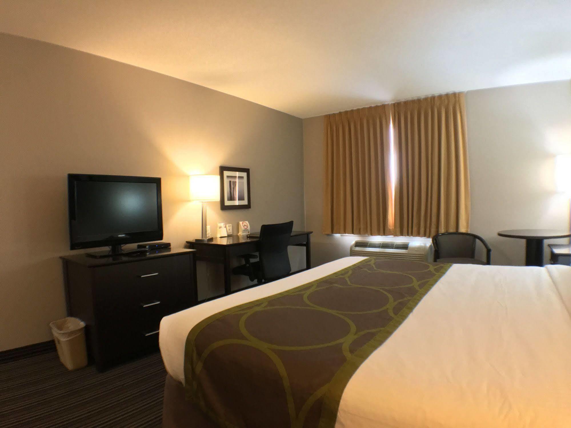 Hotel Super 8 By Wyndham Kapuskasing Zewnętrze zdjęcie