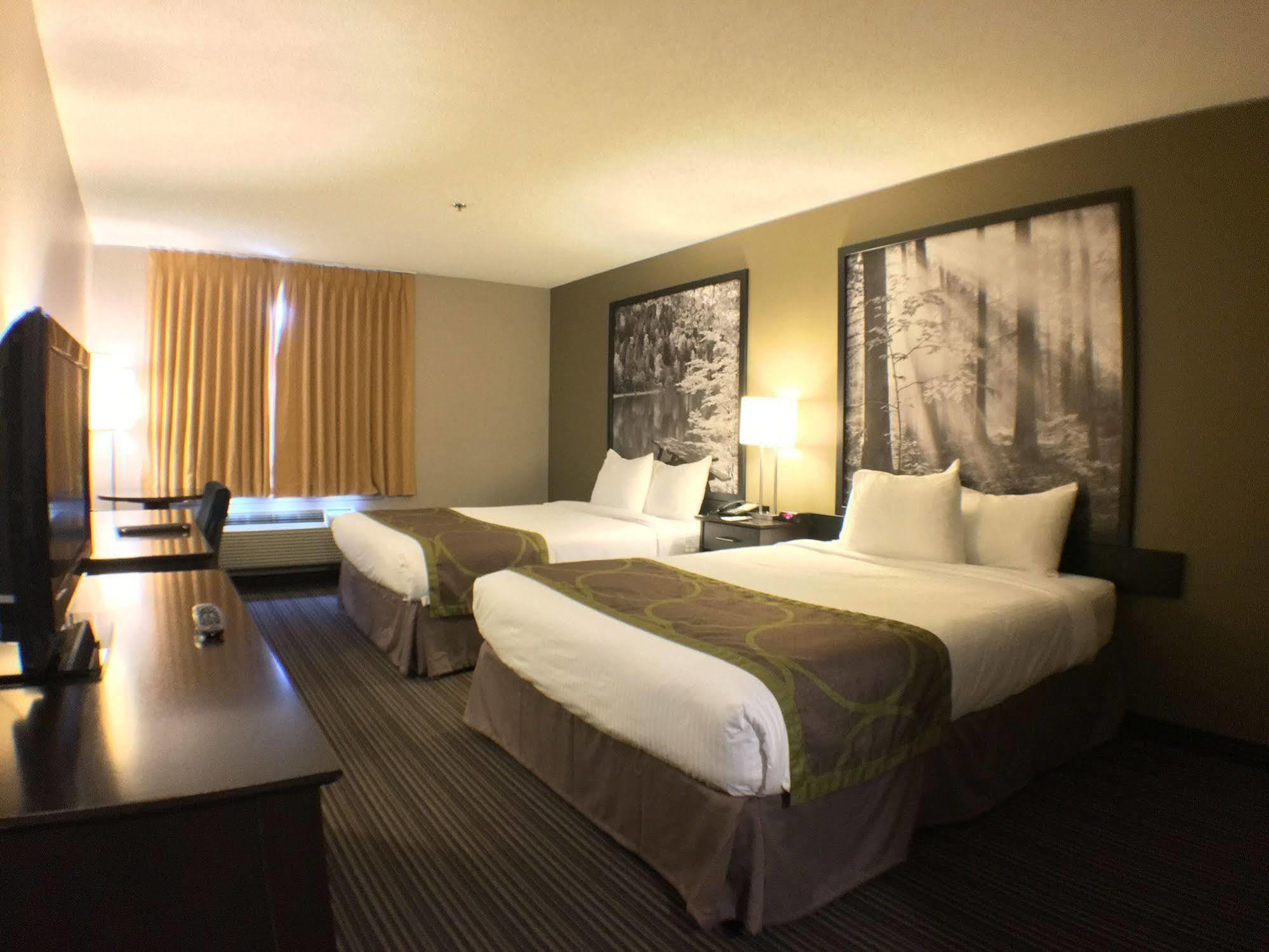 Hotel Super 8 By Wyndham Kapuskasing Zewnętrze zdjęcie