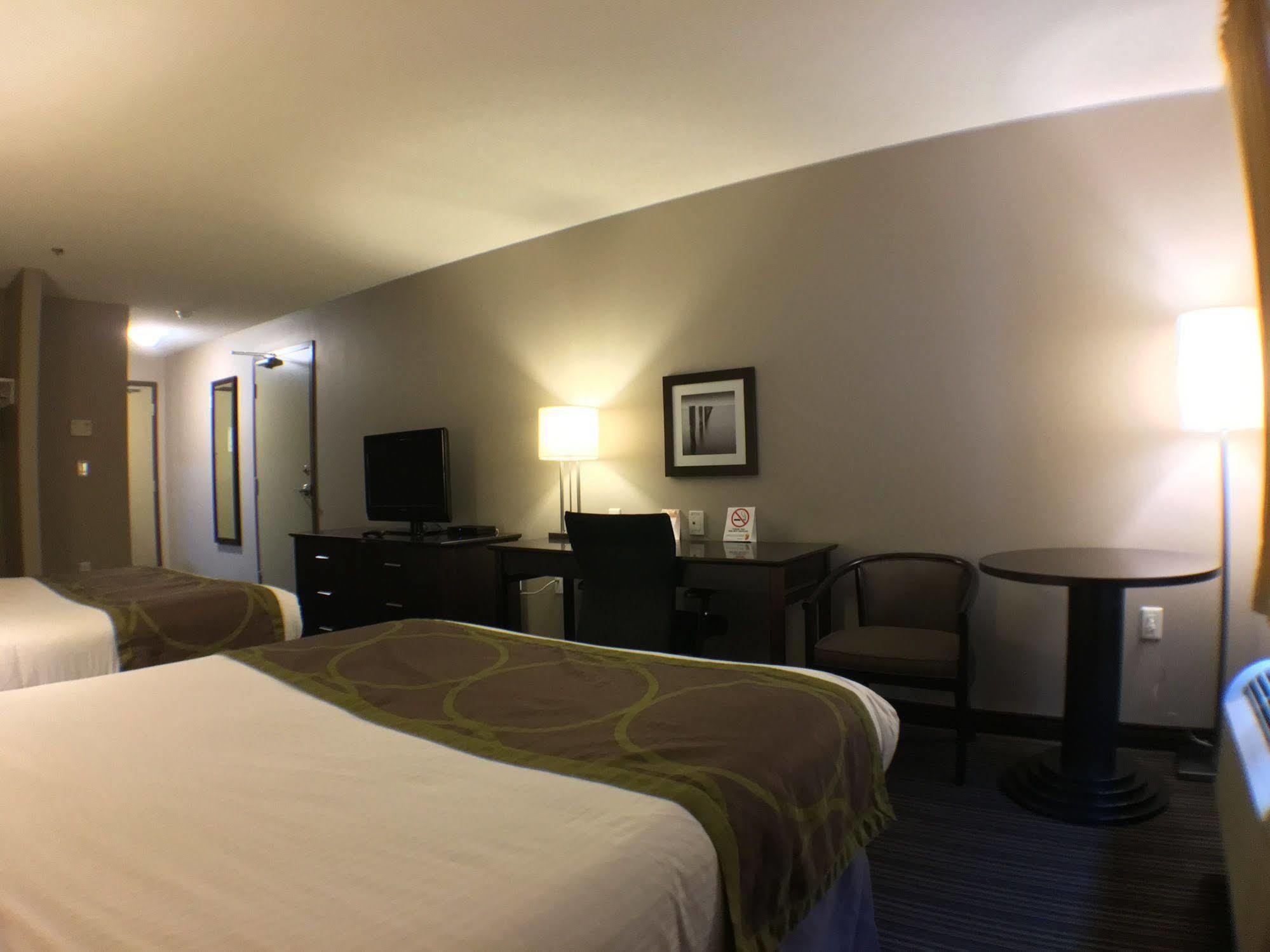 Hotel Super 8 By Wyndham Kapuskasing Zewnętrze zdjęcie