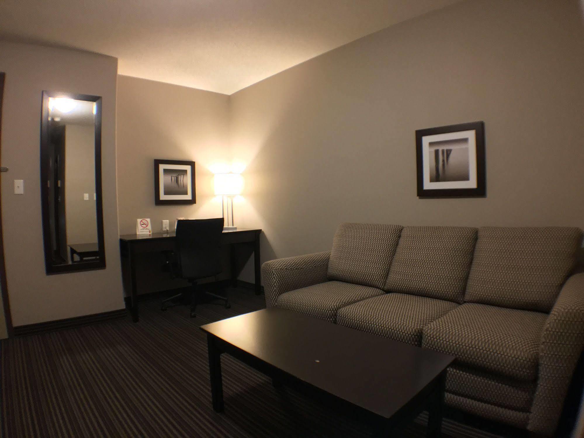 Hotel Super 8 By Wyndham Kapuskasing Zewnętrze zdjęcie